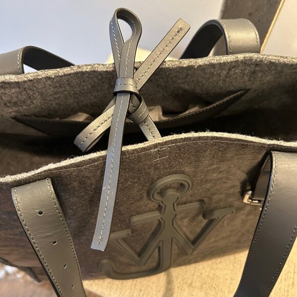 JW Anderson Belted Grey Anchor Tote - Picture 5 of 11